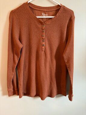 Rust color thermal shirt, size L